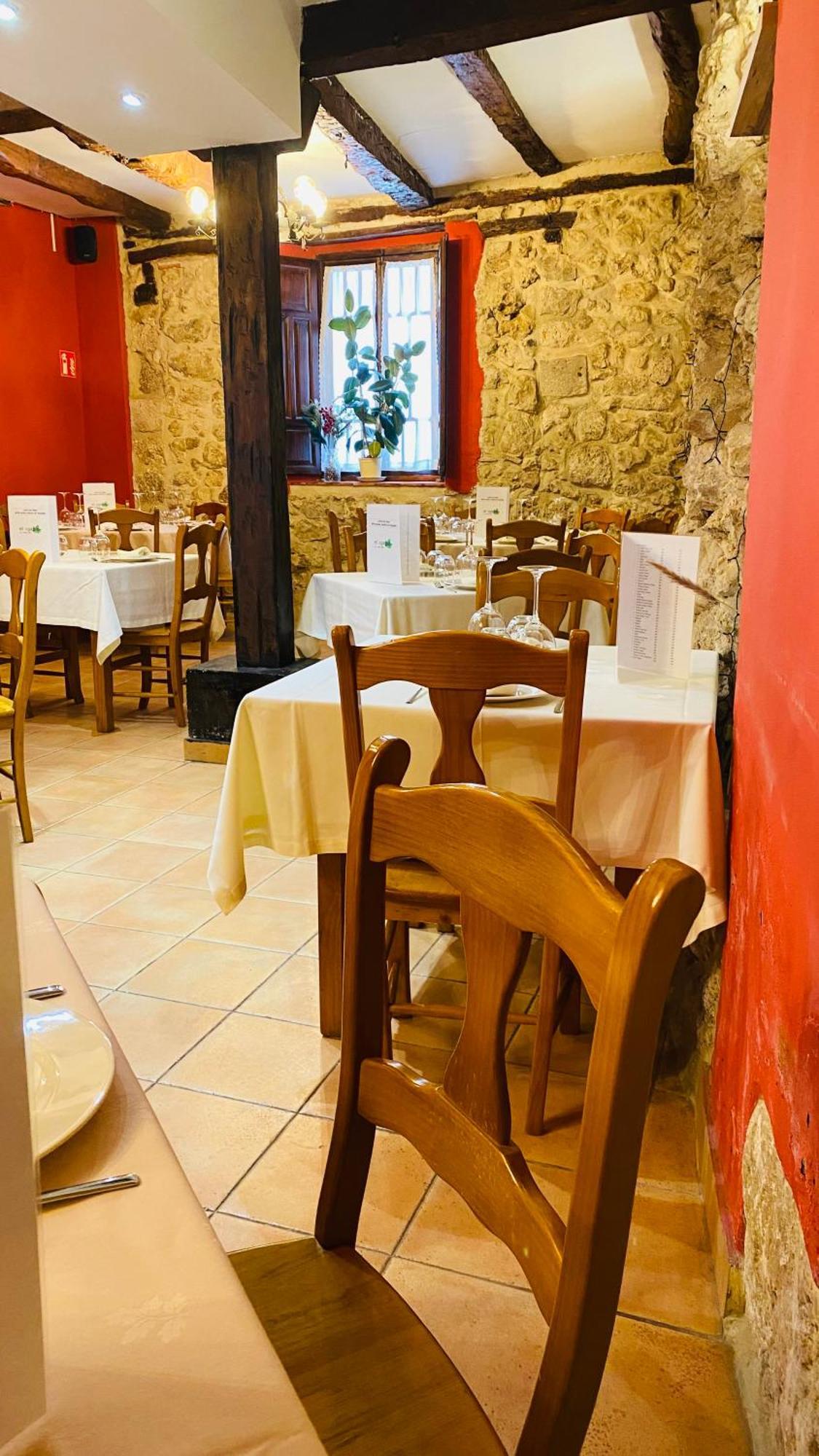 Hotel Restaurante Agapio De Tresnino Quintanilla de Onésimo Εξωτερικό φωτογραφία