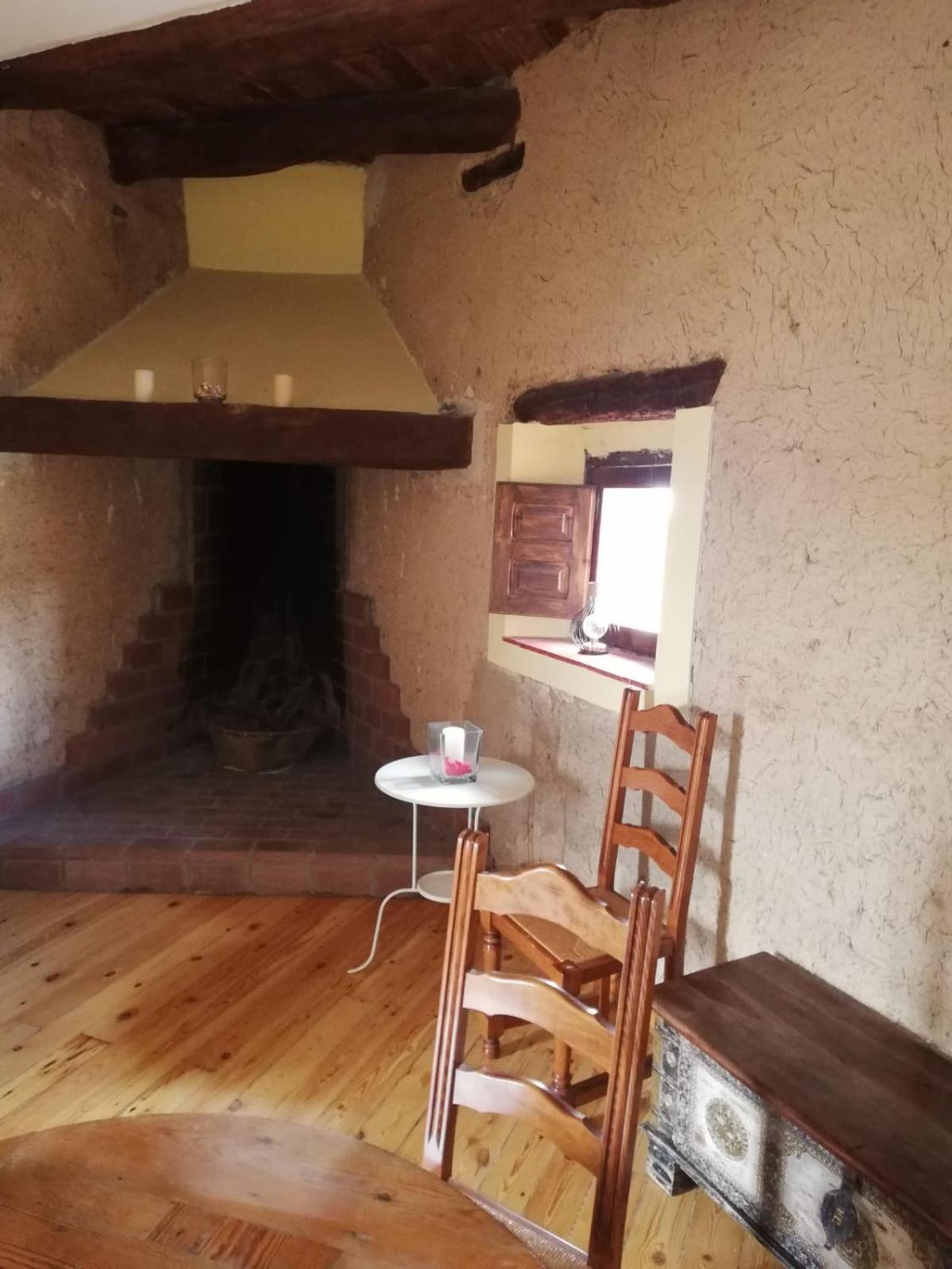 Hotel Restaurante Agapio De Tresnino Quintanilla de Onésimo Εξωτερικό φωτογραφία