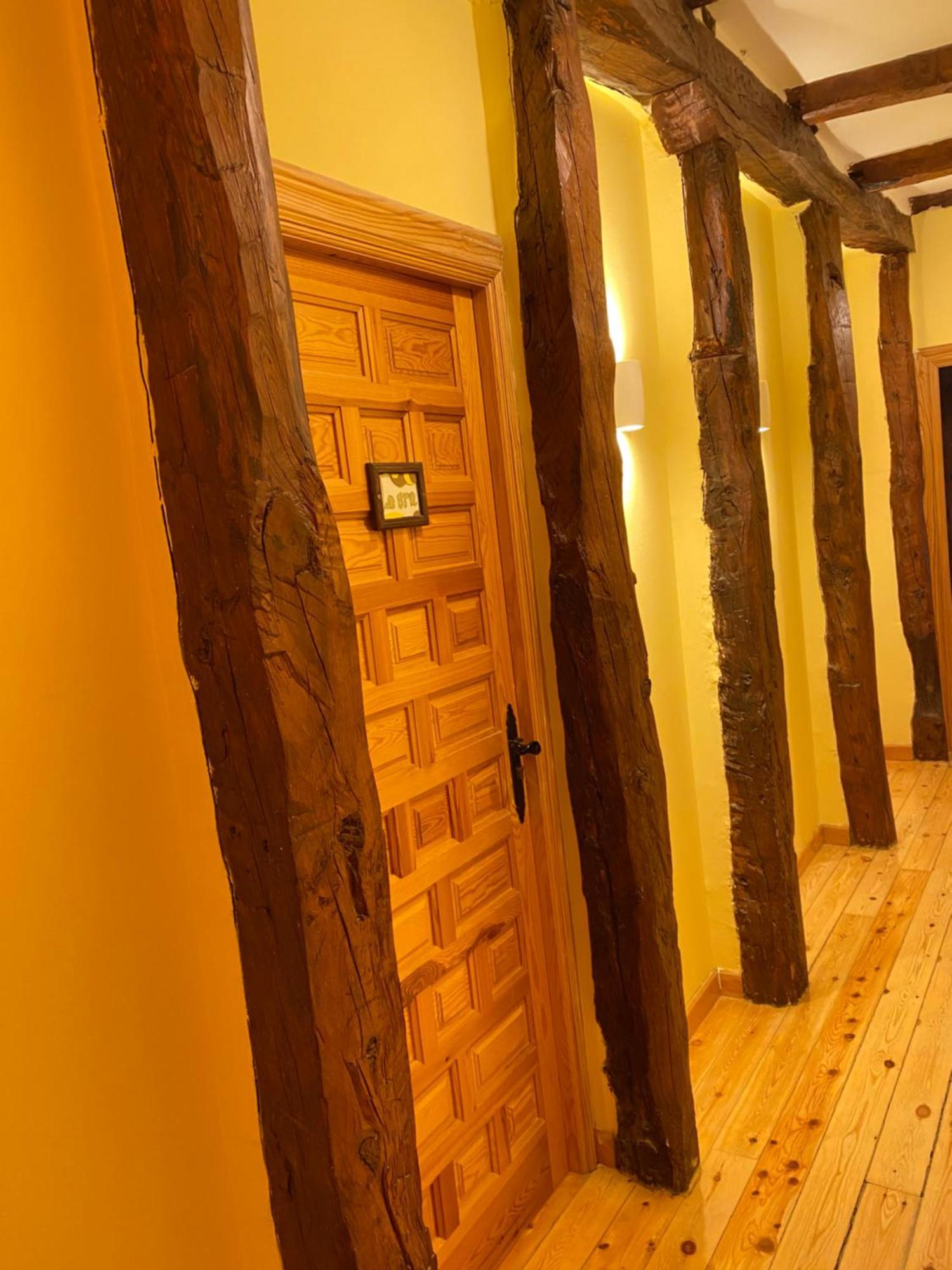 Hotel Restaurante Agapio De Tresnino Quintanilla de Onésimo Εξωτερικό φωτογραφία